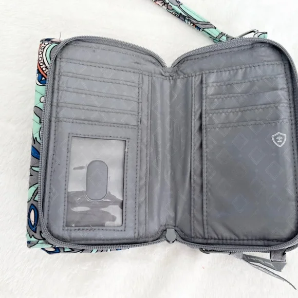 Vera Bradley RFID Wallet - Picture 4 of 4